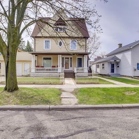Updated Sheboygan Home With Porch Less Than 1 Mi To Beach Экстерьер фото