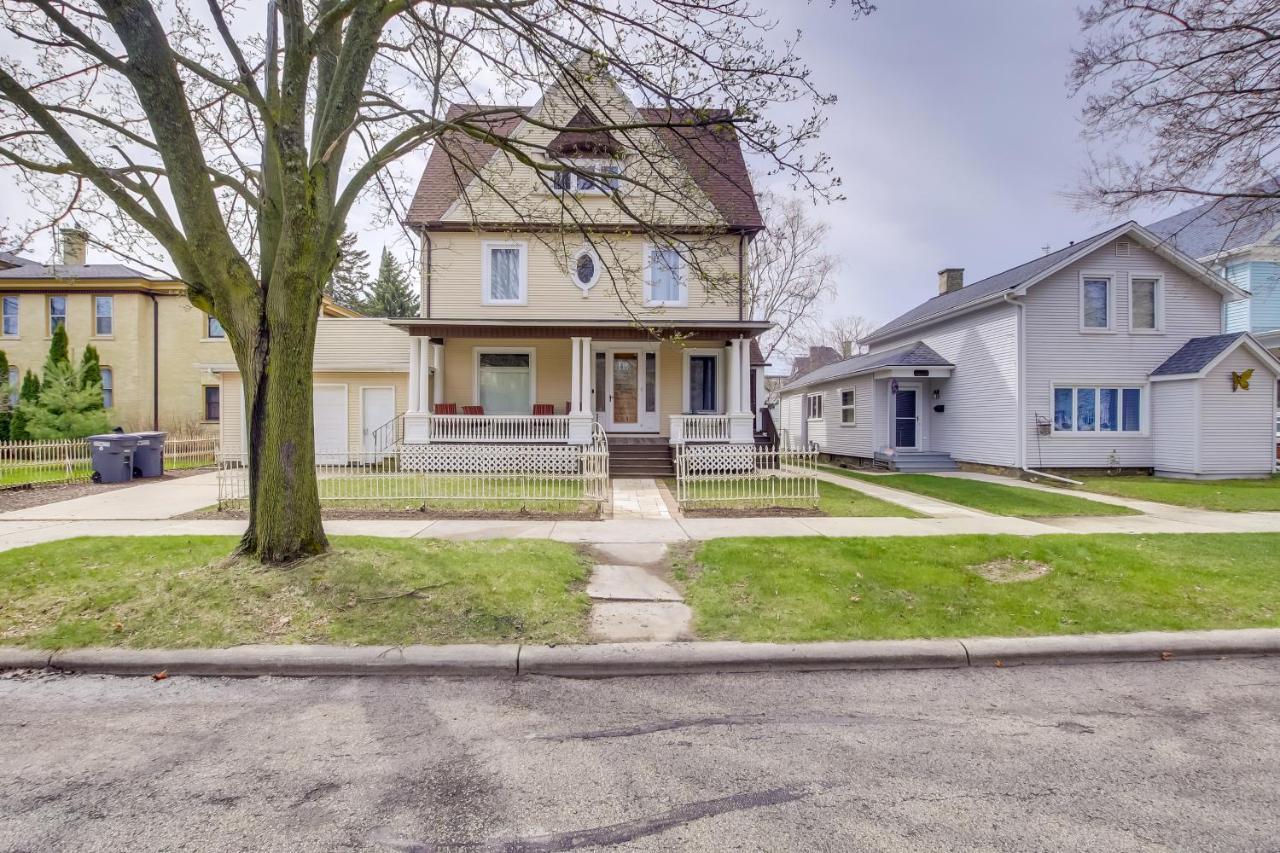 Updated Sheboygan Home With Porch Less Than 1 Mi To Beach Экстерьер фото