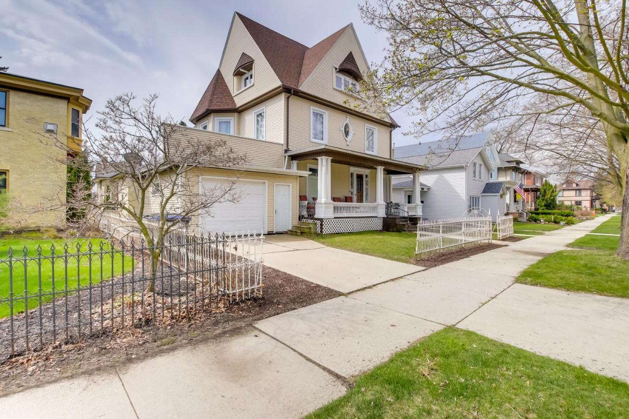 Updated Sheboygan Home With Porch Less Than 1 Mi To Beach Экстерьер фото